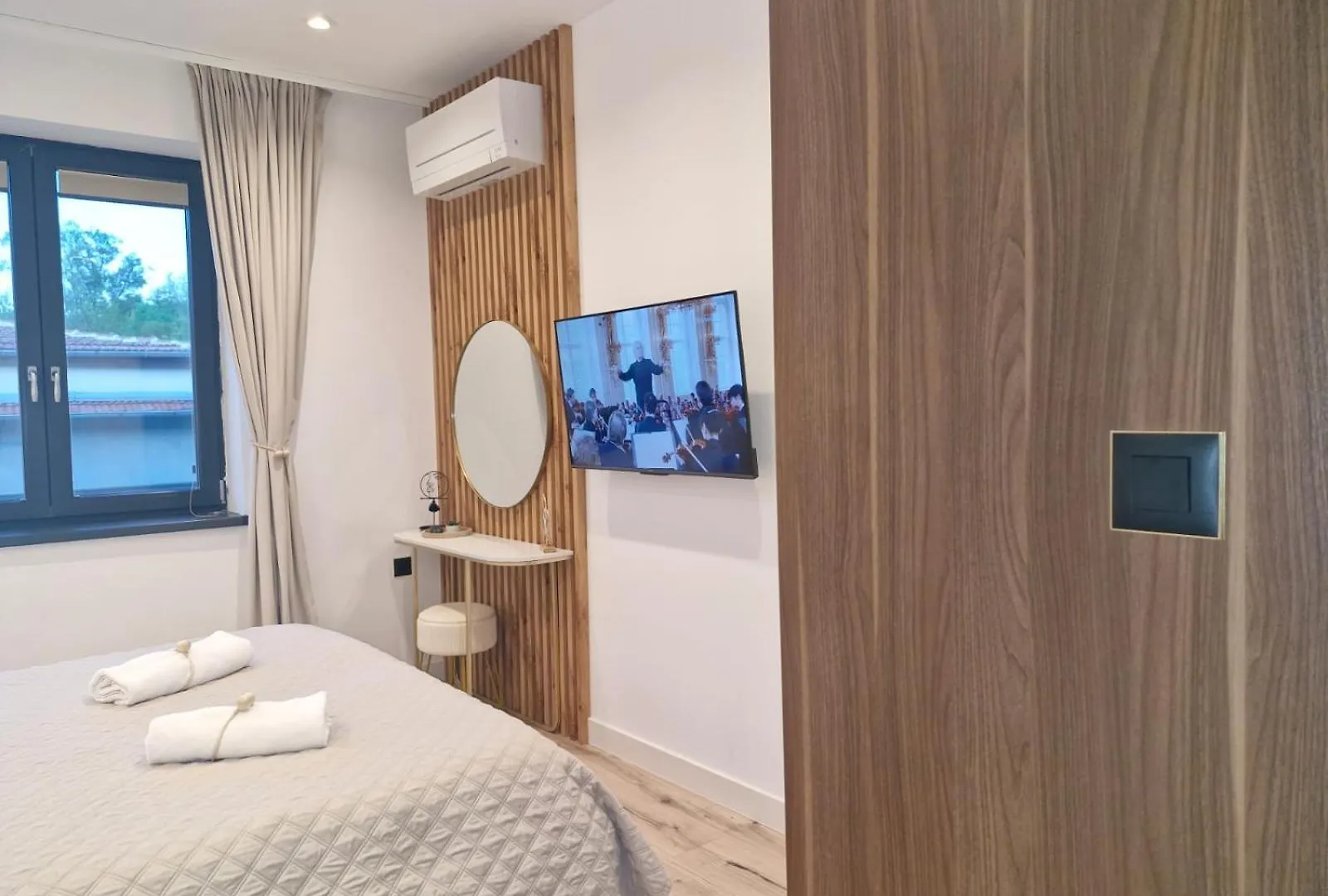 Apartment Marbel - Designer Retreat With Free Parking Burgas City 0*,
