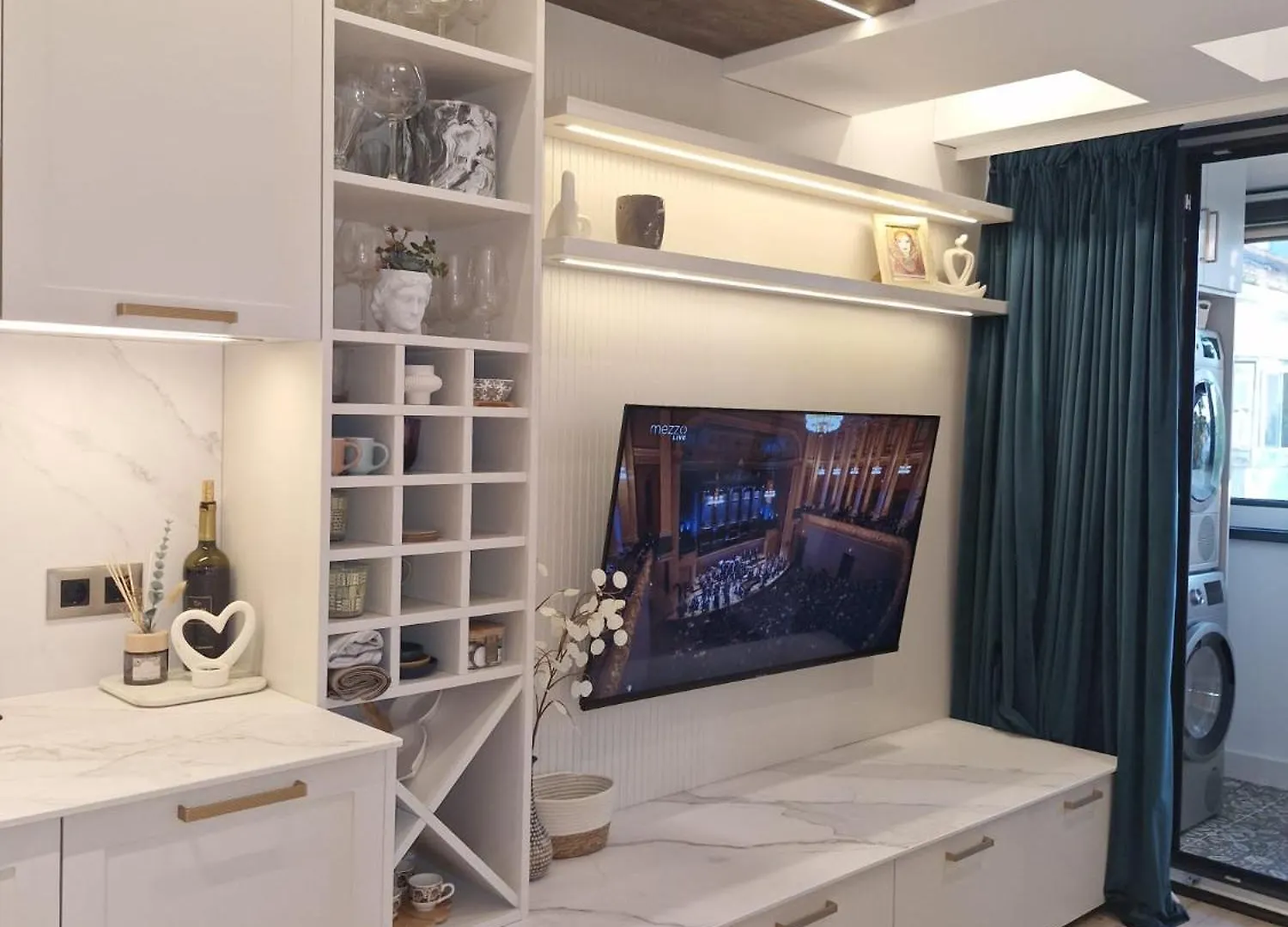 Apartment Marbel - Designer Retreat With Free Parking Burgas City 0*,  Bulgarien
