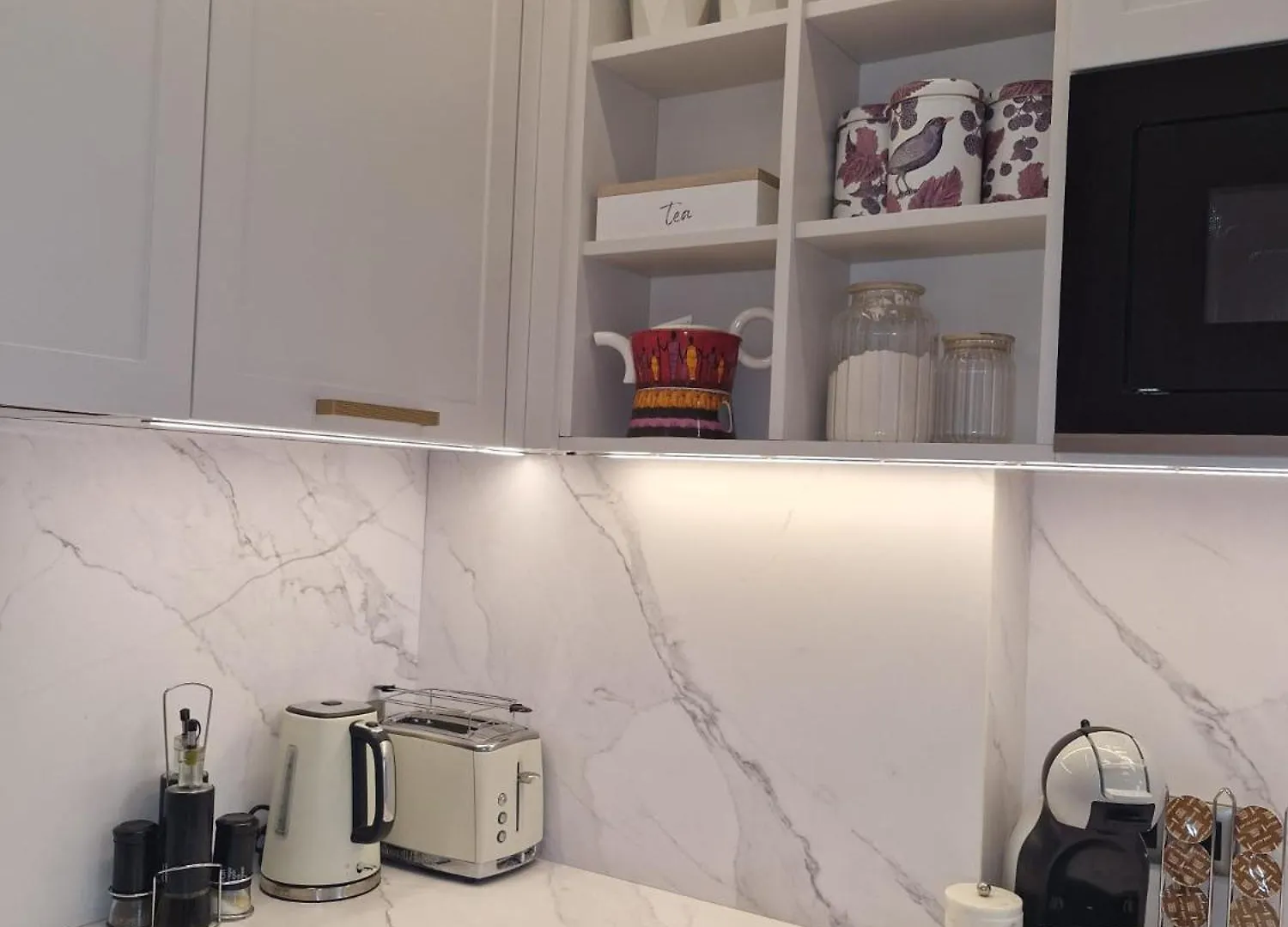 Apartment Marbel - Designer Retreat With Free Parking Burgas City