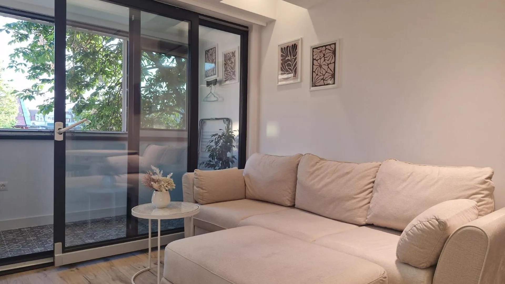 Apartment Marbel - Designer Retreat With Free Parking Burgas City 0*,