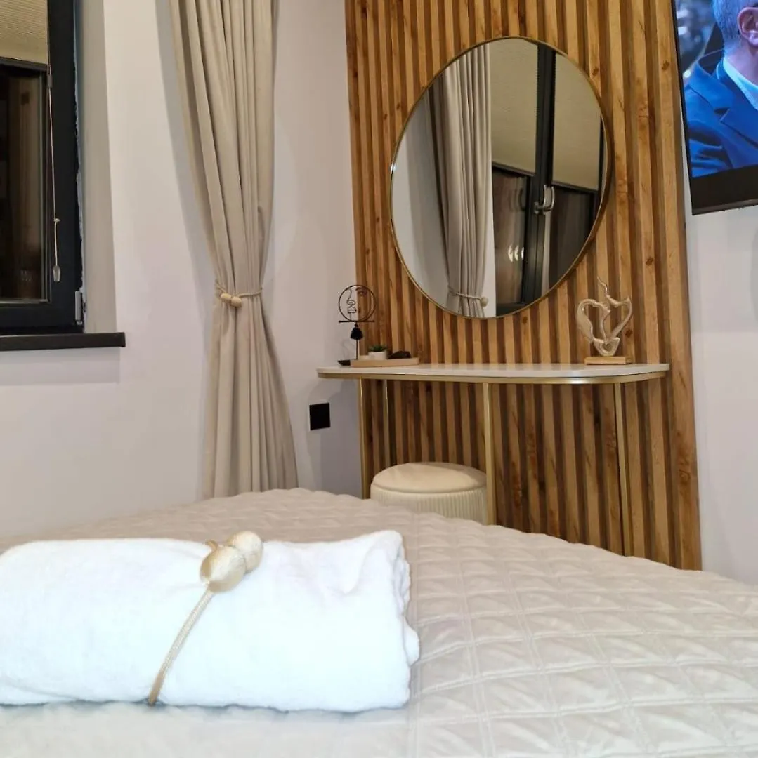 Apartment Marbel - Designer Retreat With Free Parking Burgas City